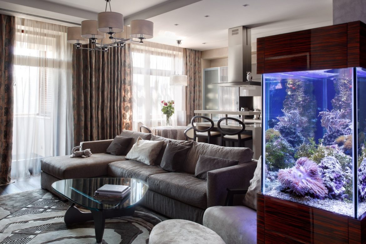 Аквариум в интерьере гостиной